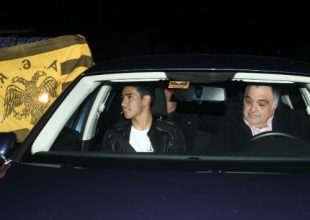 Υποδοχή από λίγους φίλους της ΑΕΚ στον Αραούχο! (ΦΩΤΟ)