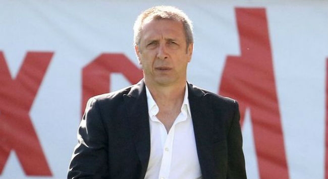 Παραιτήθηκε ο Νιόπλιας