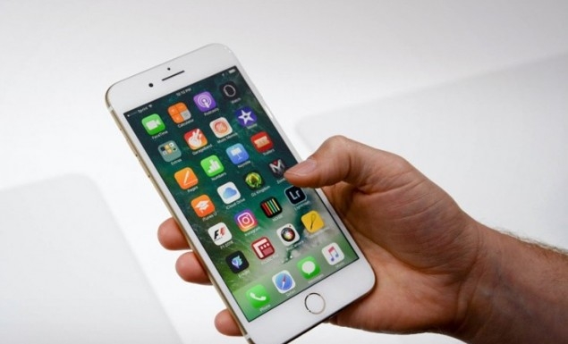 Με κυρτή οθόνη το νέο iPhone