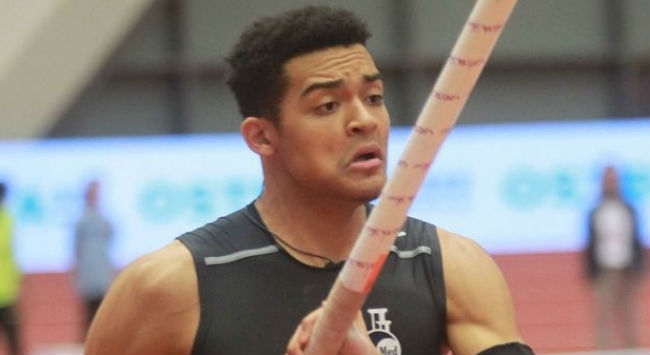 Καραλής: “Βελτιώνομαι σε κάθε αγώνα”