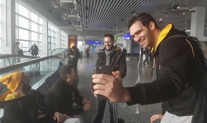Στάση στη Φρανκφούρτη για τη Βασίλισσα (PICS)