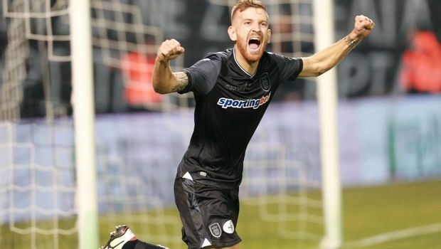 Πανηγυρισμός α λα McGregor από Πέντρο Ενρίκε