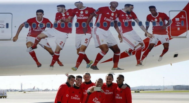 Το νέο αεροπλάνο της Μπενφίκα με τη φωτογραφία του Μήτρογλου Το νέο αεροπλάνο της Μπενφίκα με τη φωτογραφία του Μήτρογλου