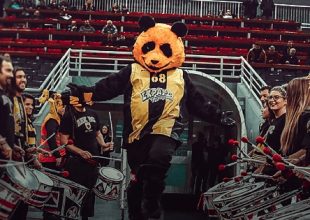 Ο Panda στην κοπή της πίτας των Ακαδημιών (video)