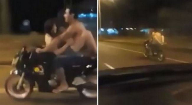 Ερωτοτροπούσαν εν κινήσει πάνω στη μηχανή! (vid)
