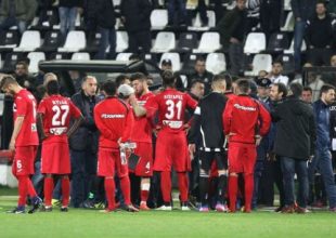 Πέταξε μπουκάλι στον Σολτάνι ο Λουτσέσκου