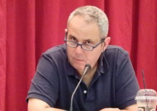 «Οπαδοί της ΑΕΚ ξυλοκόπησαν τον πρόεδρο του δημοτικού συμβουλίου»