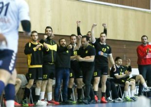 Έσπασαν τα αποδυτήρια μετά την νίκη με τον Δούκα! (VIDEO)