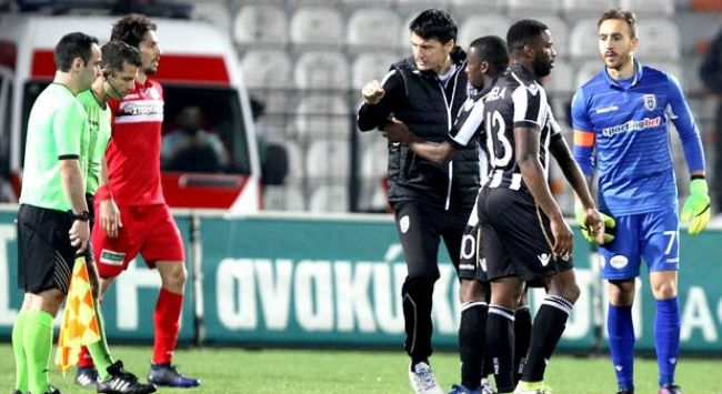 Λεκτική επίθεση του Ίβιτς στο διαιτητή Λεκτική επίθεση του Ίβιτς στο διαιτητή