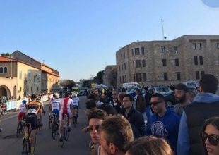 Τραυματίστηκαν τρεις ποδηλάτες που συγκρούστηκαν με μηχανές της Αστυνομίας