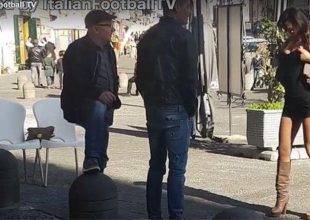 «Σεξοβόμβα» προκαλεί Ναπολιτάνους να φωνάξουν «Forza Real» για να τους δείξει το στήθος της! (video)