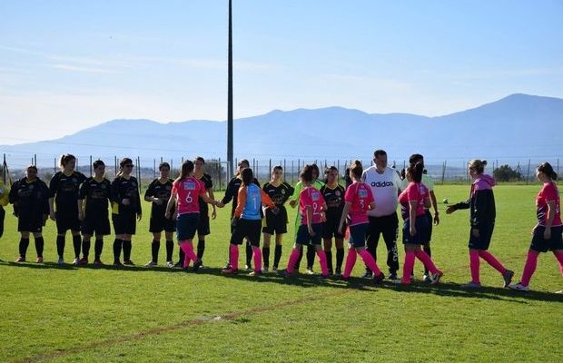 Οίκος ανοχής χορηγός σε γυναικεία ομάδα ποδοσφαίρου! Οίκος ανοχής χορηγός σε γυναικεία ομάδα ποδοσφαίρου!