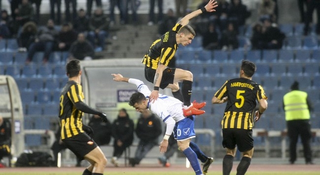 Τσεκάρει τον Βράνιες και ελπίζει