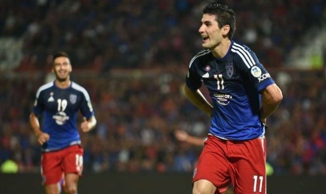 Μεταγραφικός στόχος της ΑΕΚ, πήγε να κόψει τη μπάλα σε αντίπαλο