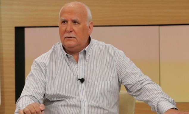 Παπαδάκης σε τηλεθεατή: «Δες μια τσόντα από το βιντεοκλάμπ της περιοχής σου, ανώμαλε»!