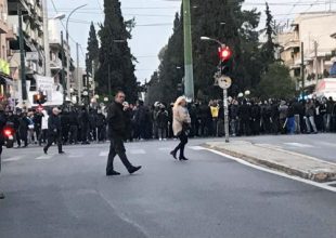 Πορεία των ΑΕΚτζήδων στη Δεκελείας (ΦΩΤΟ-VIDEO)