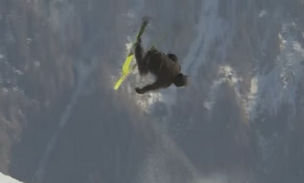 Ελβετός σκιέρ έκανε περιστροφή 1800 μοιρών! Ελβετός σκιέρ έκανε περιστροφή 1800 μοιρών!