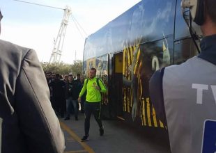 Η άφιξη της αποστολής της ΑΕΚ στο ΟΑΚΑ (VIDEO)