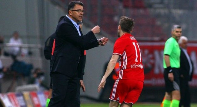 Δεν θέλει να ακούει για… ΑΕΚ ο Λεμονής