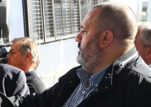 Αυτός είναι ο Καραπαπάς (VIDEO)