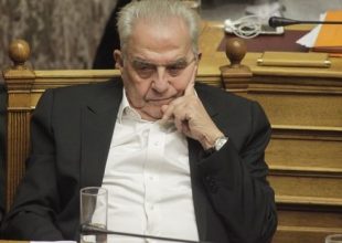 Φλαμπουράρης: «Συμπεριφορές που θίγουν τον κόσμο της ΑΕΚ»