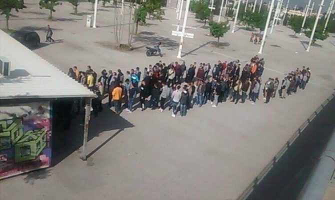 Από νωρίς στα εκδοτήρια (ΦΩΤΟ)
