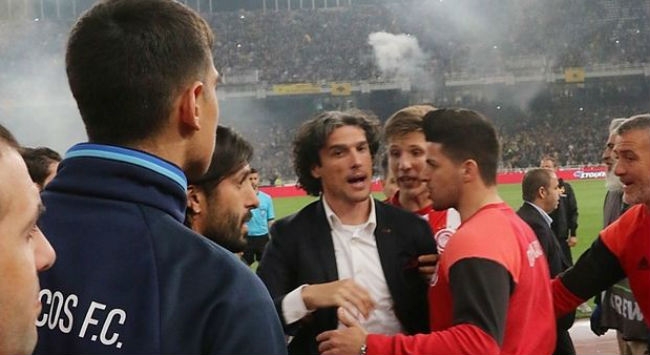 Η απάντηση του Ολυμπιακού για την “επίθεση του Μοντέστο” Η απάντηση του Ολυμπιακού για την “επίθεση του Μοντέστο”