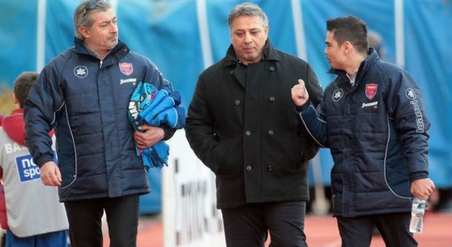 Ζαμάνης: “Ο Ρισβάνης έχει κλείσει στον Ολυμπιακό”