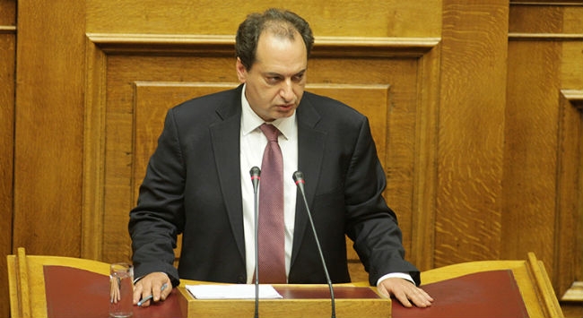 Σπιρτζής: «Εύχομαι να μη γίνεται σκόπιμα η μη αδειοδότηση…»
