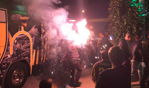 Έκαναν τη νύχτα μέρα στη Λάρισα – «Φέρτε μας το πρωτάθλημα και το Κύπελλο» Έκαναν τη νύχτα μέρα στη Λάρισα – «Φέρτε μας το πρωτάθλημα και το Κύπελλο»