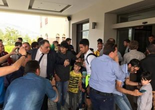 Η αναχώρηση για το γήπεδο και η… αποθέωση! (PICS)