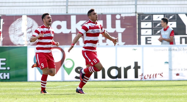 Ξύλο στους παίκτες του Πλατανιά στο ημίχρονο!