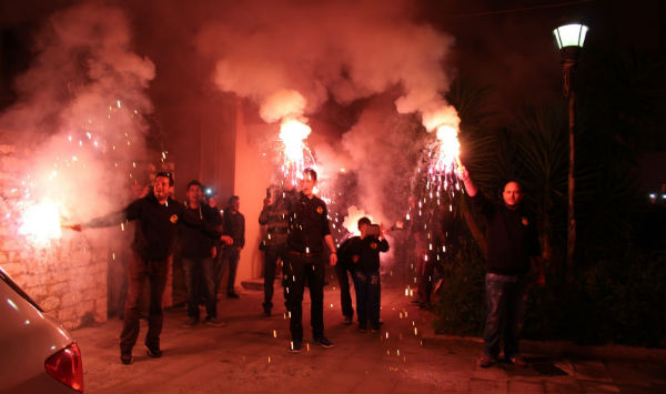 Συμπλοκές με ΑΕΚτζήδες και οπαδούς του Άγιαξ