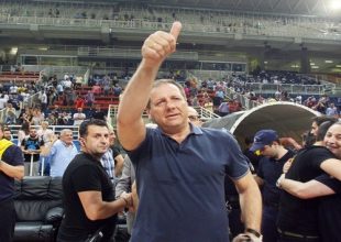 Για τον Μάκη και τους πιστούς!
