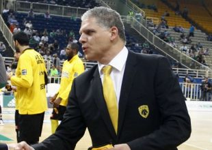 Μανωλόπουλος: «Πρέπει να γίνουμε πιο σκληροί και να μη βγαίνουμε εκτός πλάνου»