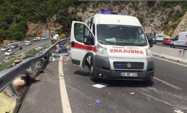 Τουρκία: 17 νεκροί από εκτροπή τουριστικού λεωφορείου στην Μαρμαρίδα