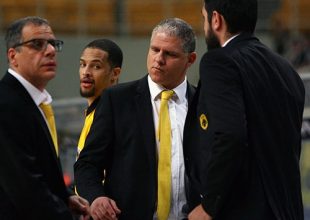 Μανωλόπουλος: «Στεναχωριέμαι γι’ αυτόν τον κόσμο που πίστεψε»