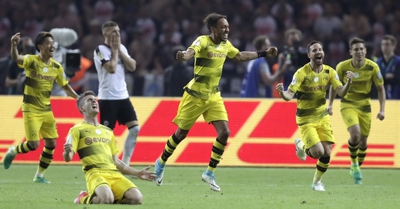 Κυπελλούχος η Ντόρτμουντ Κυπελλούχος η Ντόρτμουντ