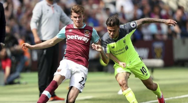 Ξανά τρίτη με Κοουτίνιο η Λίβερπουλ Ξανά τρίτη με Κοουτίνιο η Λίβερπουλ