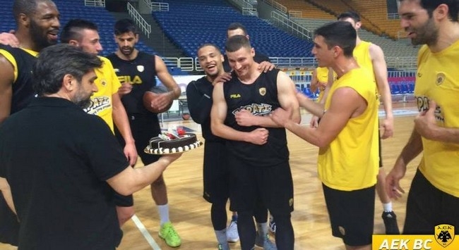 Το πάρτι του Μακ Γκράθ στο ΟΑΚΑ (ΦΩΤΟ)
