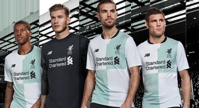 Η Λίβερπουλ παρουσίασε μία από τις χειρότερες φανέλες της ιστορίας
