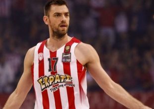 Έκλεισε ο Ολυμπιακός ραντεβού με Μάντζαρη