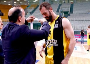 Πάντα παρών ο Χαριτόπουλος