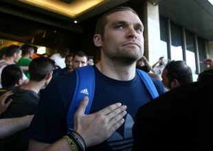 Ο Μπράμος στα υπόψιν της Βασίλισσας