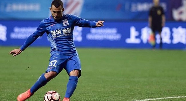 Γκολ ο Τέβες και “χαμόγελα” για Πογέτ