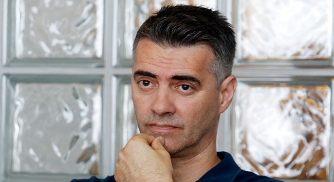 Σηκώνει μανίκια ο Γραμματικός