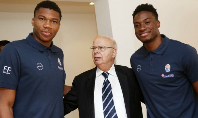 ΣΕΠΚ: «Η αλαζονεία κάτω από το εμείς» ΣΕΠΚ: «Η αλαζονεία κάτω από το εμείς»