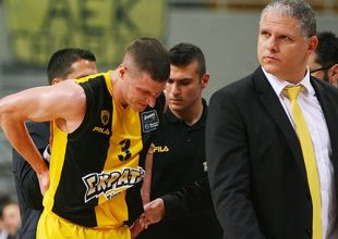 Μανωλόπουλος: «Θέλω μια ομάδα που να παλεύει σε κάθε φάση»