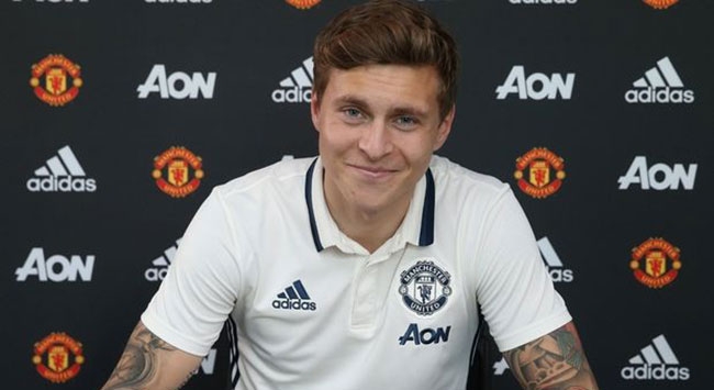 Υπέγραψε ο Λίντελεφ στη Μάντσεστερ Γιουνάιτεντ Υπέγραψε ο Λίντελεφ στη Μάντσεστερ Γιουνάιτεντ