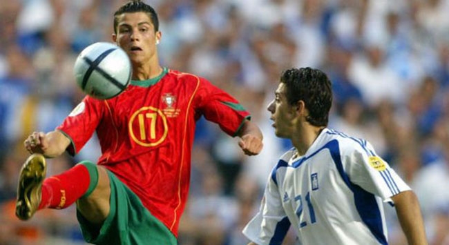 Το ασύλληπτο ρεκόρ του Ρονάλντο που ξεκίνησε με την Ελλάδα Το ασύλληπτο ρεκόρ του Ρονάλντο που ξεκίνησε με την Ελλάδα